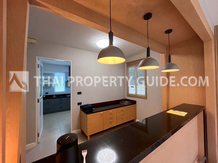 House with Shared Pool in Bangnatrad 